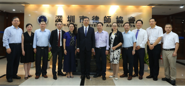 1527153006278596.png 最高法法官为广东法律人解读最新行诉解释——广东省行政法律实务巡回讲座在深圳举办863.png